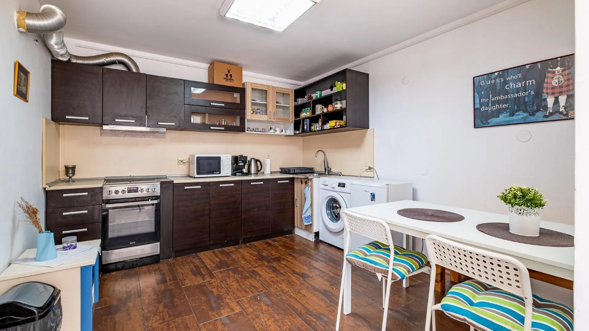Apartament Charming Aquamarine Getaway Warna